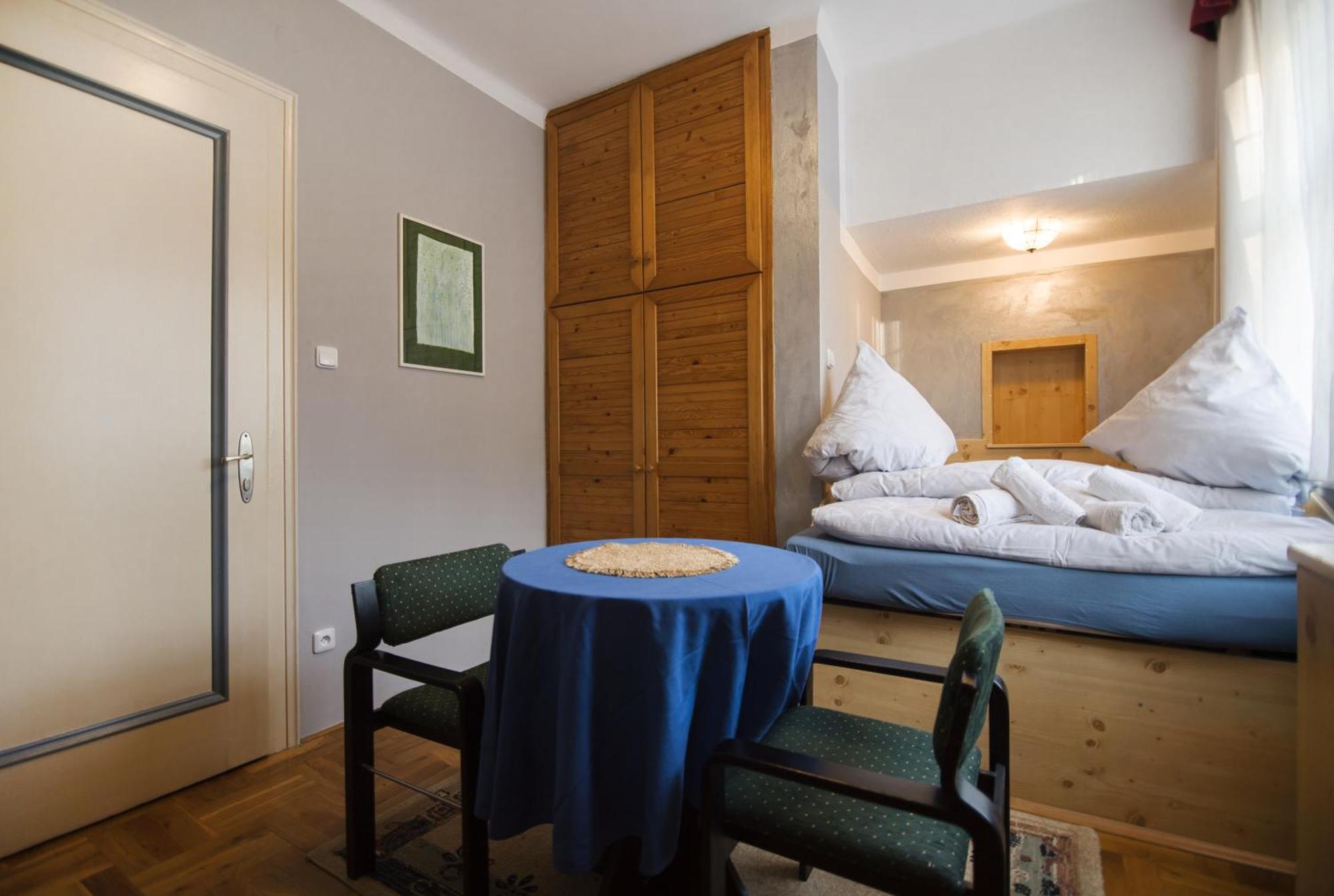 Pension Ayky Jablonec nad Nisou Habitación foto